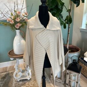 DAVI & DANI Cream Women's Poncho Sweater